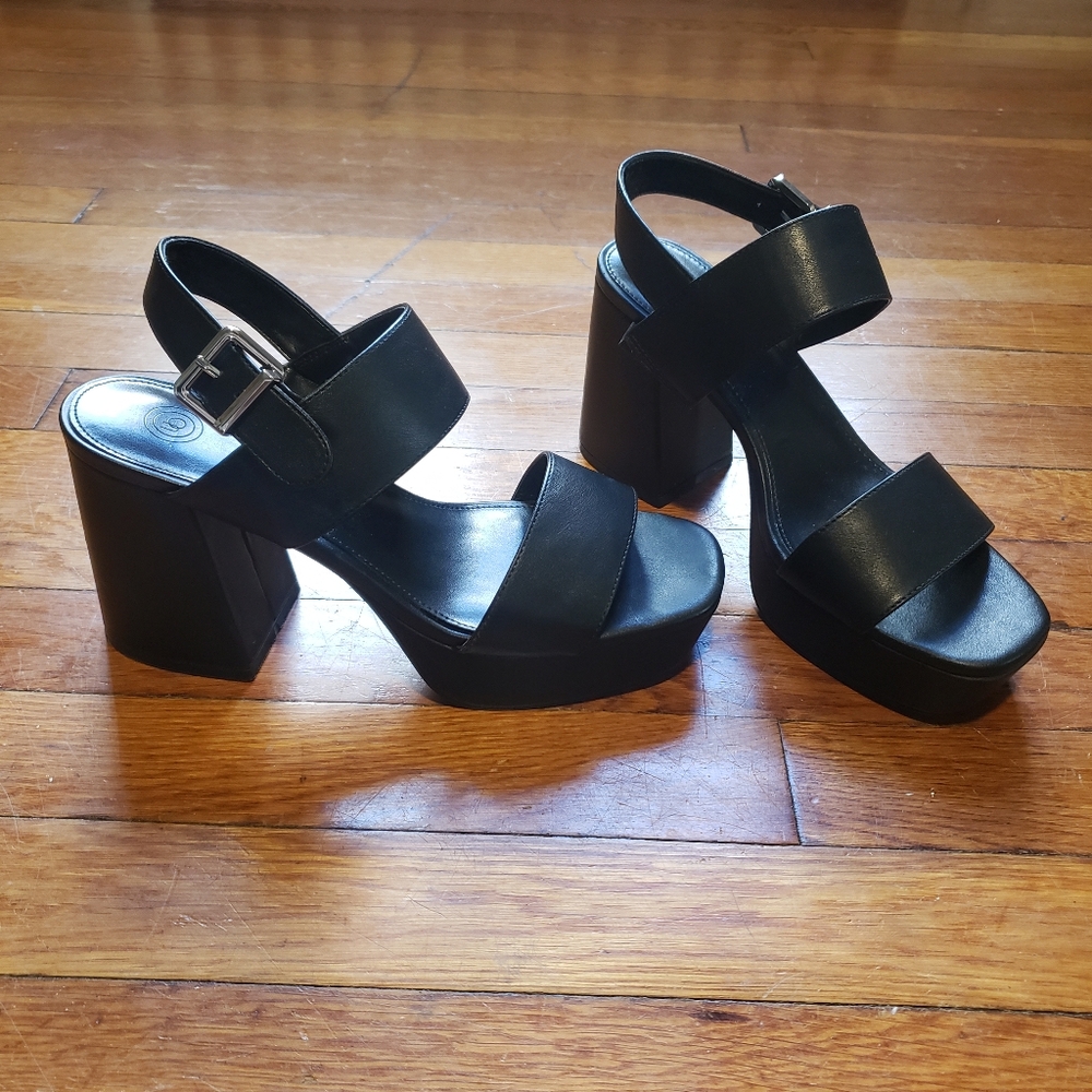 SOLD Urban Outfitters Austin Black Platform High Heel Sandals Sz 9 Chunky Block - Picture 3 of 8